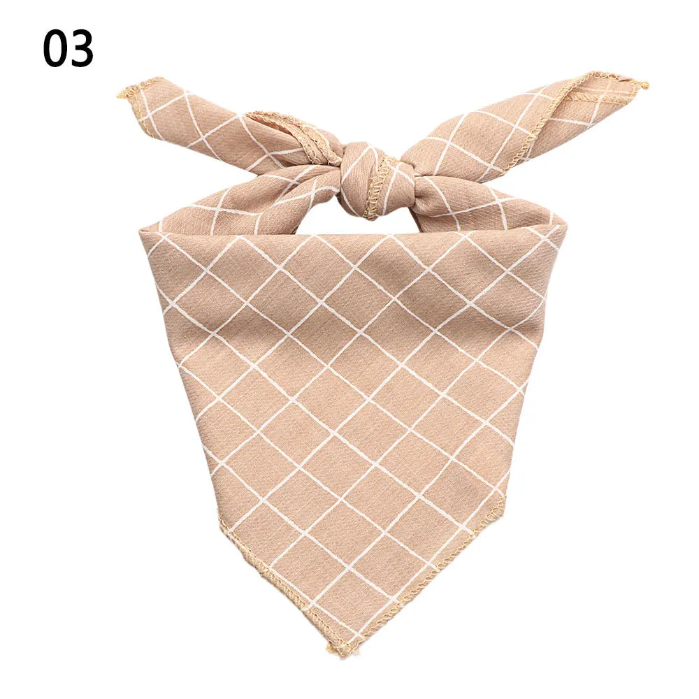 Cão bonito xadrez babador pontos lenço coleiras para animais de estimação lenço de pescoço de gato bandanas para animais de estimação cachecol para cães